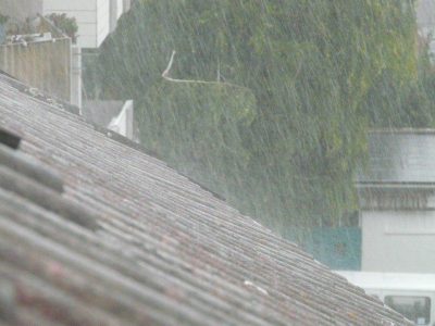 Roofing under the rain
